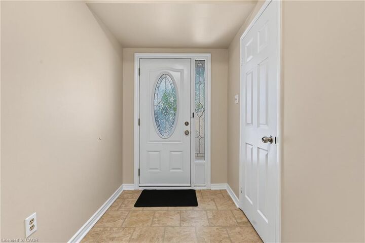 Property Photo:  391 Stone Church Road E 14  ON L9B 2H3 