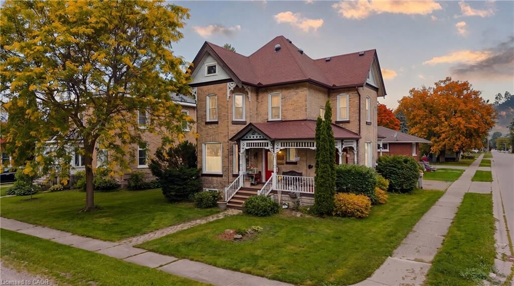Property Photo:  295 Livingstone Avenue N  ON N4W 1P8 