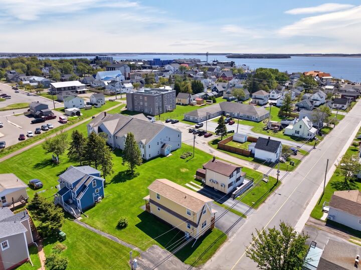 Property Photo:  73 Duke Street  PE C1N 3R9 