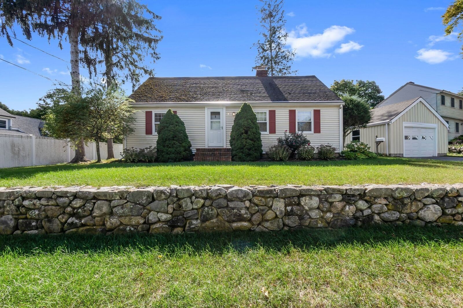 Property Photo:  8 Savoy Rd.  MA 01982 