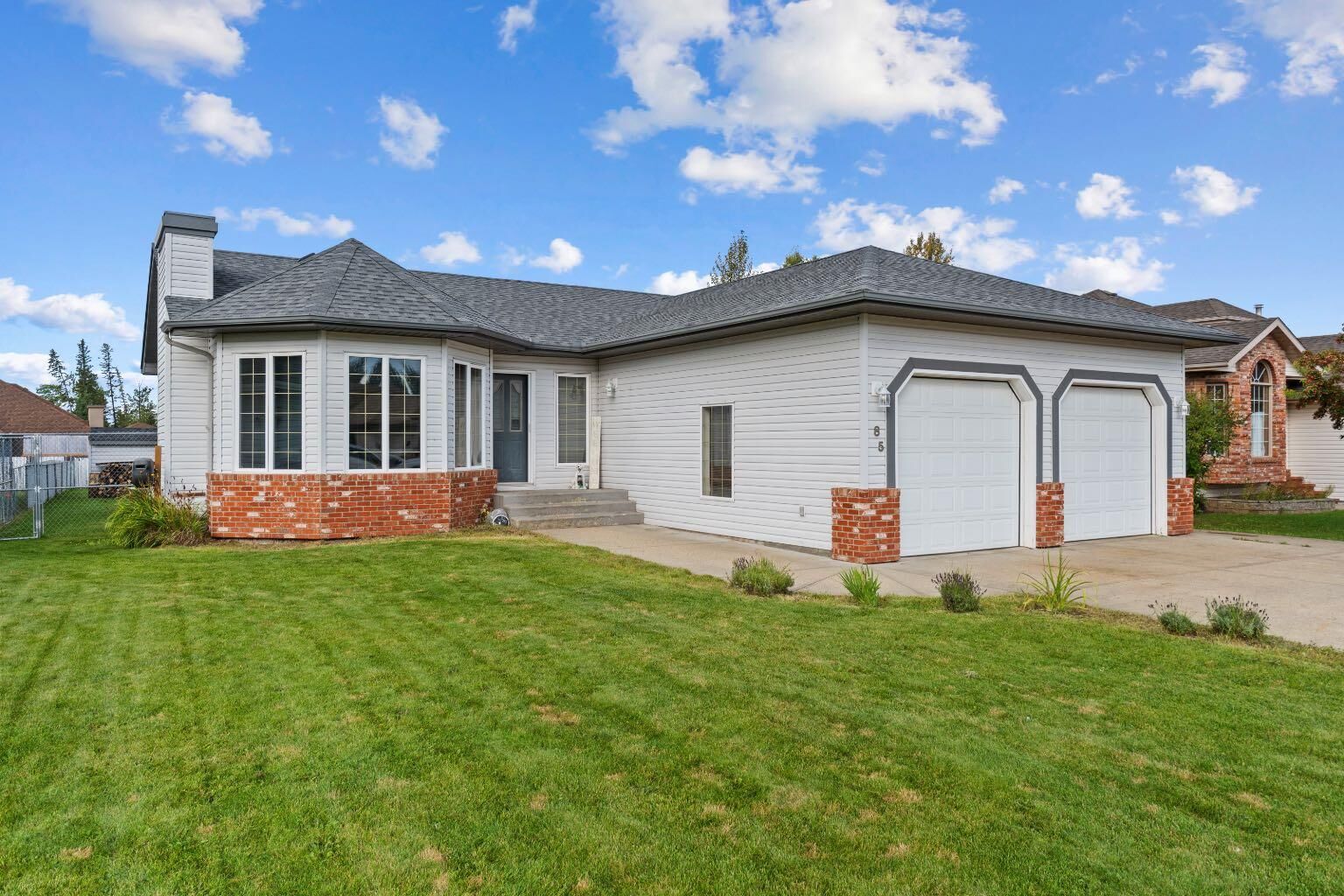 Property Photo:  85 Park Drive  AB T7S 1S4 