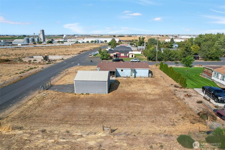 Property Photo: 1105 W 4th Avenue WA 98857