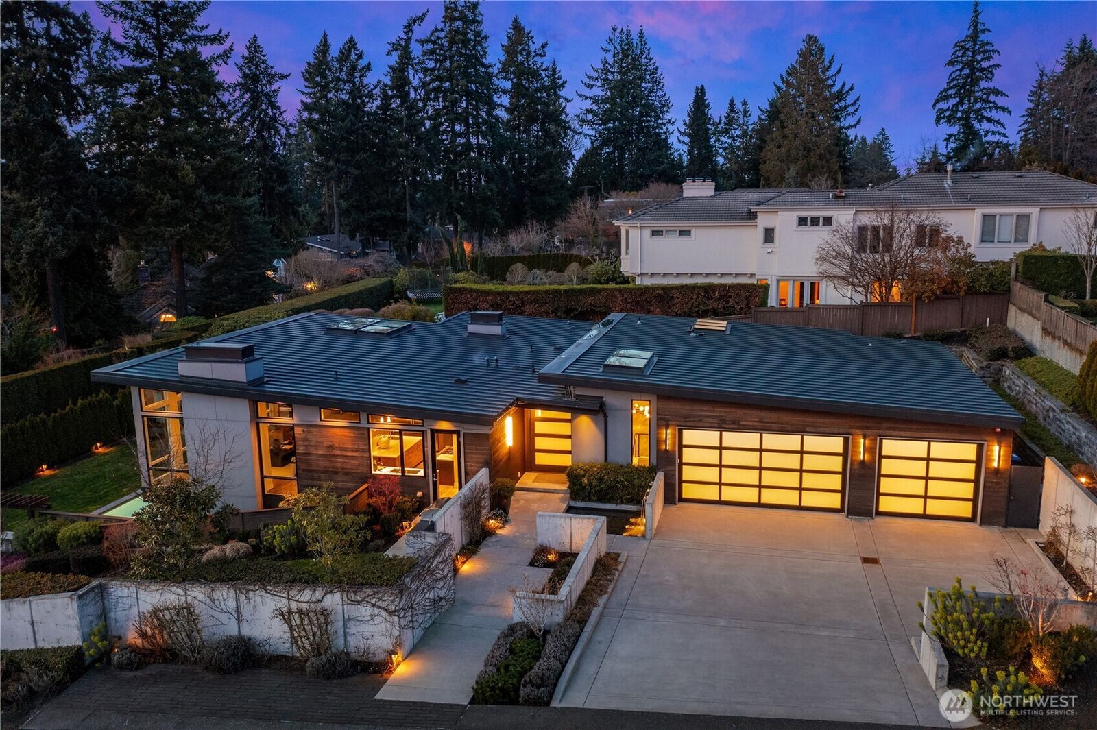 Property Photo: 9404 NE 20th Street WA 98004