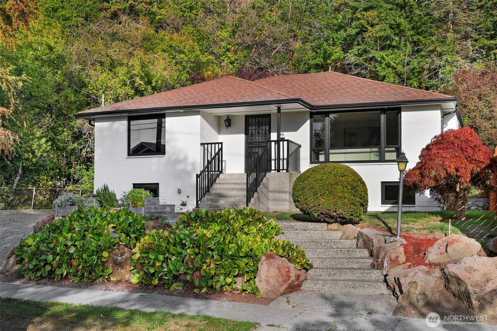 Property Photo:  5818 S 18th Avenue S  WA 98108 