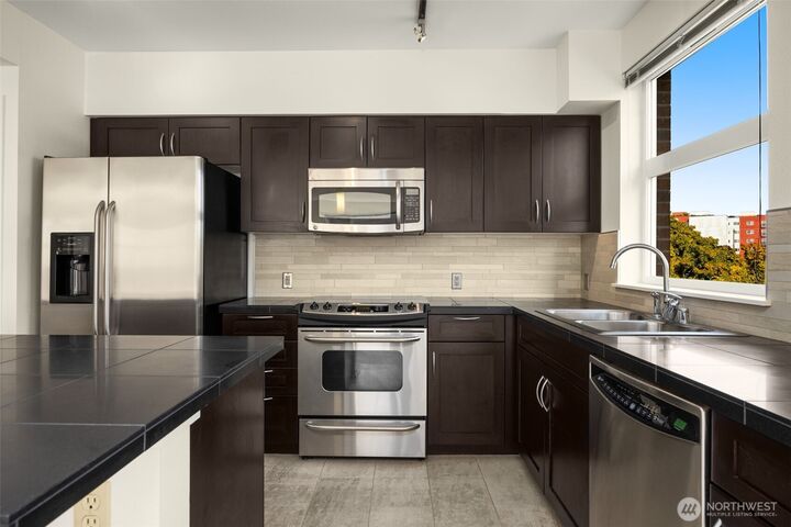 Property Photo:  5450  Leary Avenue NW 446  WA 98107 