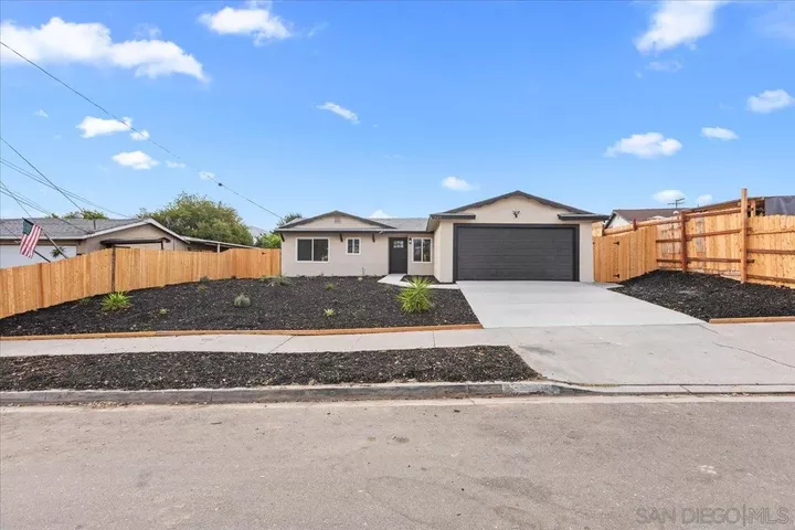 Property Photo:  505 Parkbrook St  CA 91977 