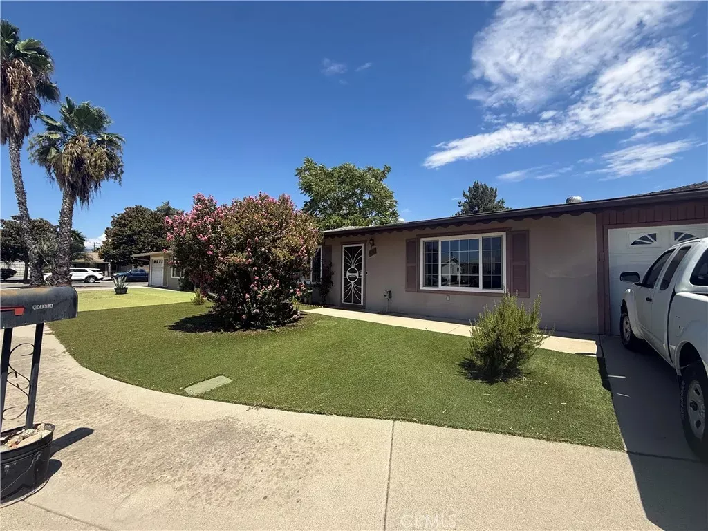 Property Photo:  810 Majela  CA 92543 