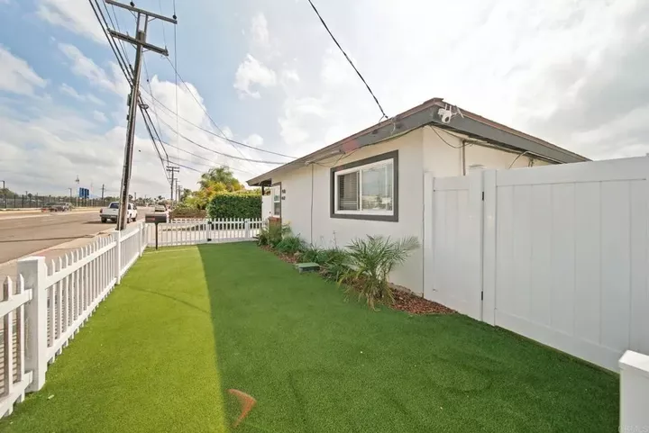 Property Photo:  458 L Street 458-460  CA 91911 