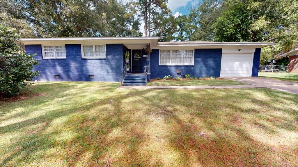 Property Photo:  1910 Sullivan Drive  AL 36303 