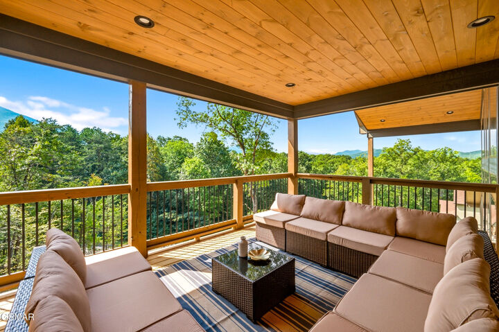 Property Photo:  3839 Revetta Circle  TN 37862 