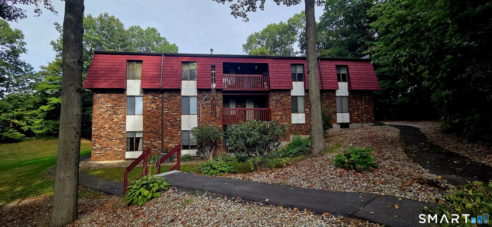 Property Photo: 10 Woodsedge Drive 4B CT 06111
