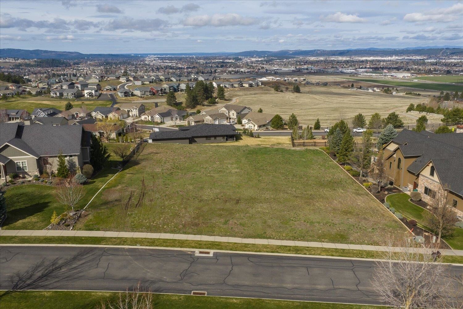 Property Photo: 75 S Legend Tree Dr WA 99019