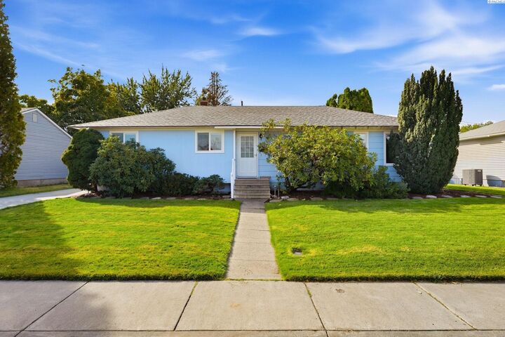 Property Photo: 507 Catskill WA 99354