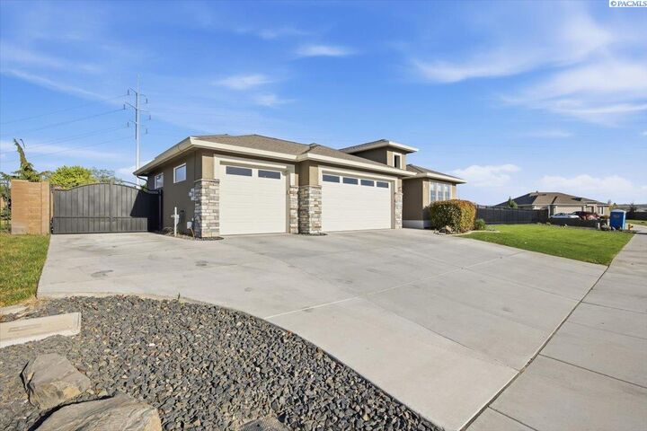 Property Photo: 2576 Tiger Lane WA 99352