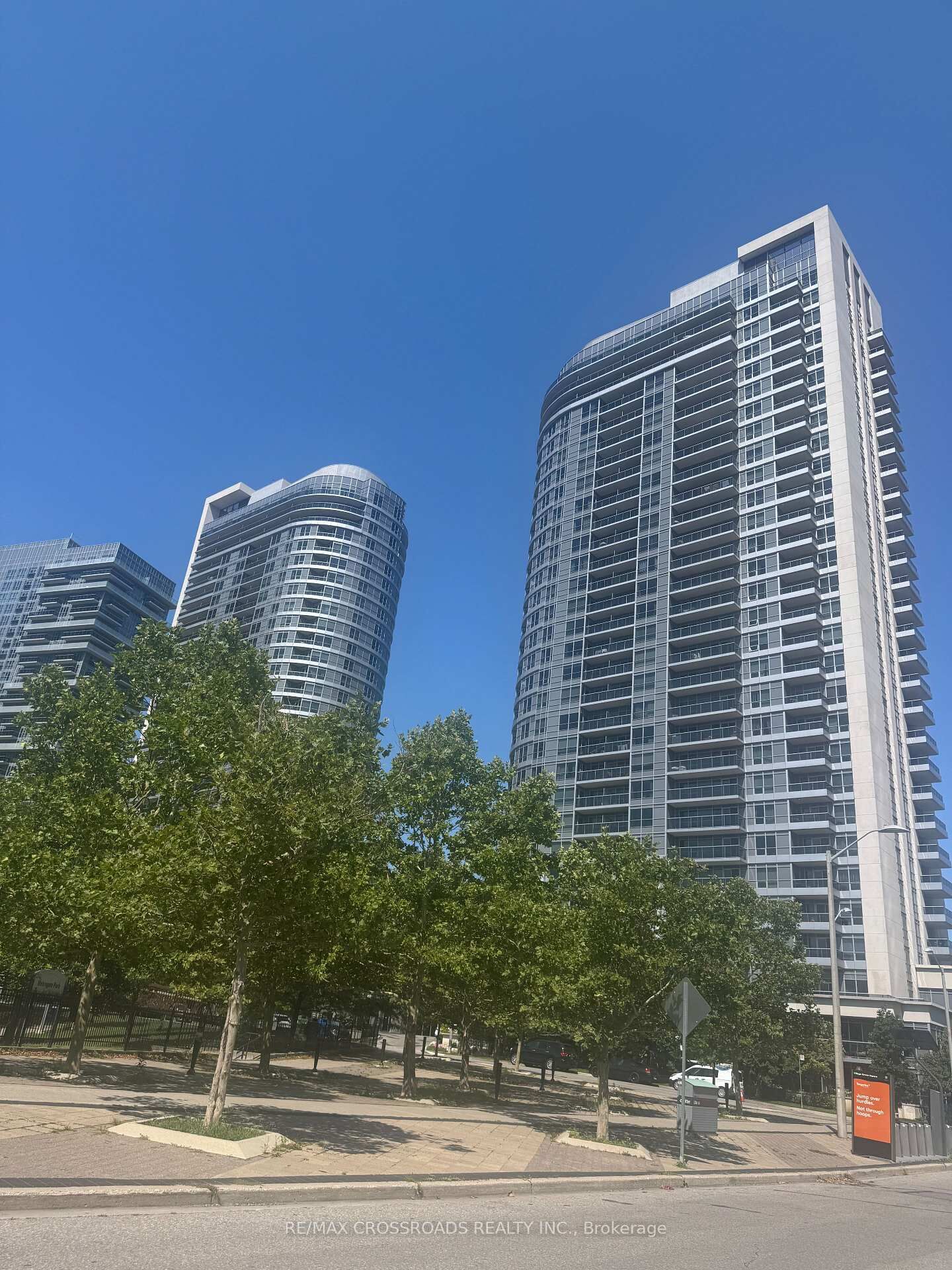 Property Photo:  151 Village Green Square 506  ON M1S 0K5 