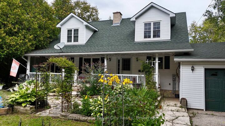 Property Photo: 8 Brock Street ON N0H 2R0