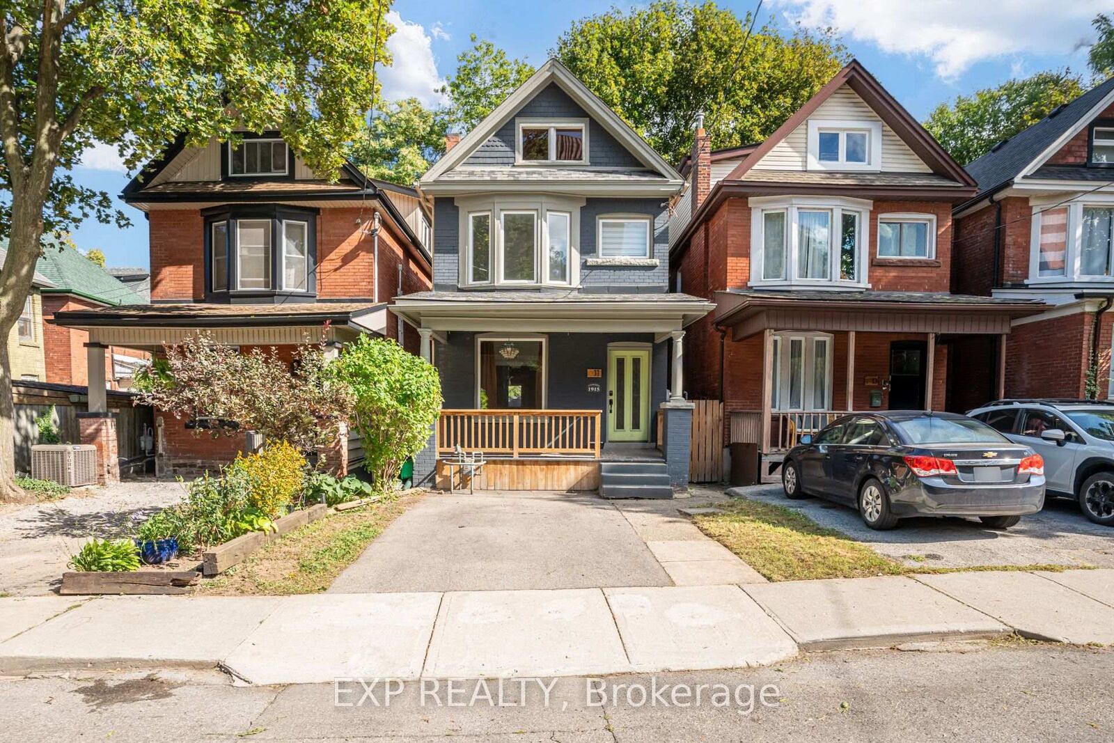 Property Photo: 11 Lorne Avenue ON L8M 2X5