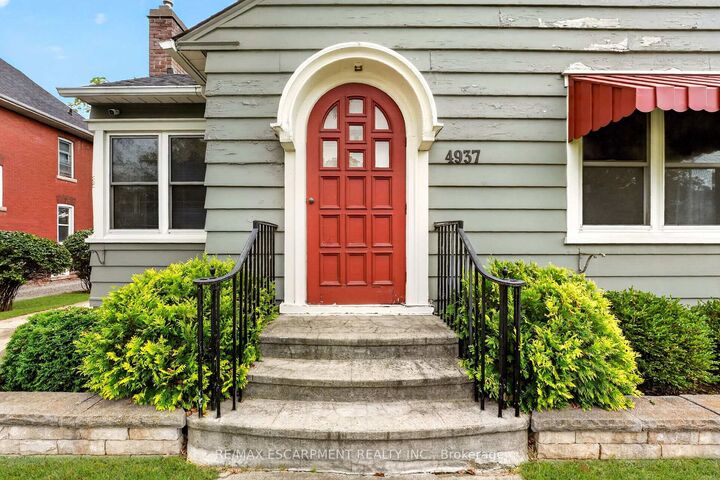 Photo de la propriété:  4937 King Street  ON L0R 1B0 