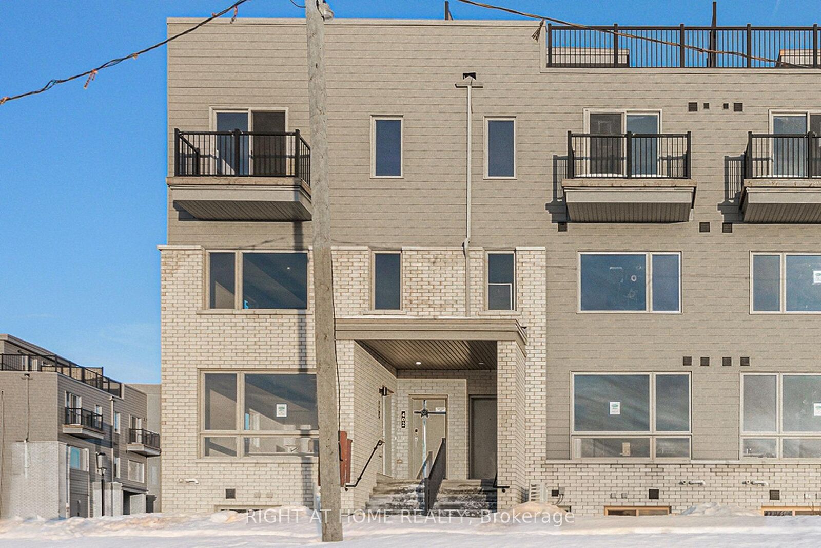 Property Photo:  402 Mishi Private N/A  ON K1K 5C5 