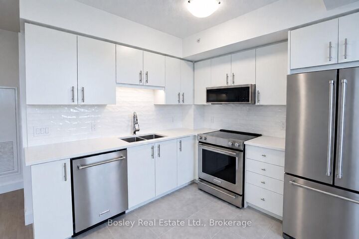 Property Photo:  93 Arthur Street S 1105  ON N1E 0T3 