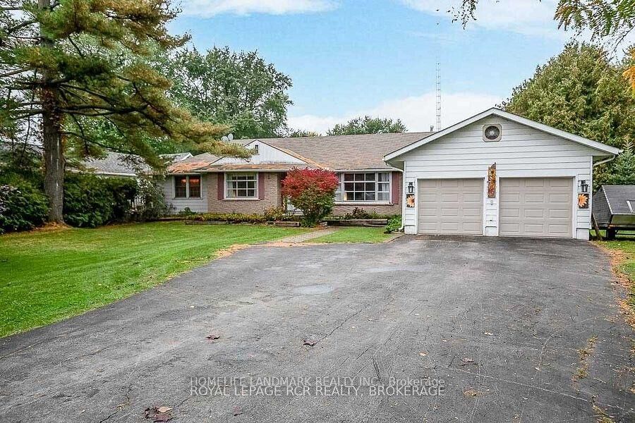Photo de la propriété:  310 The Queensway South N/A  ON L4P 2B7 