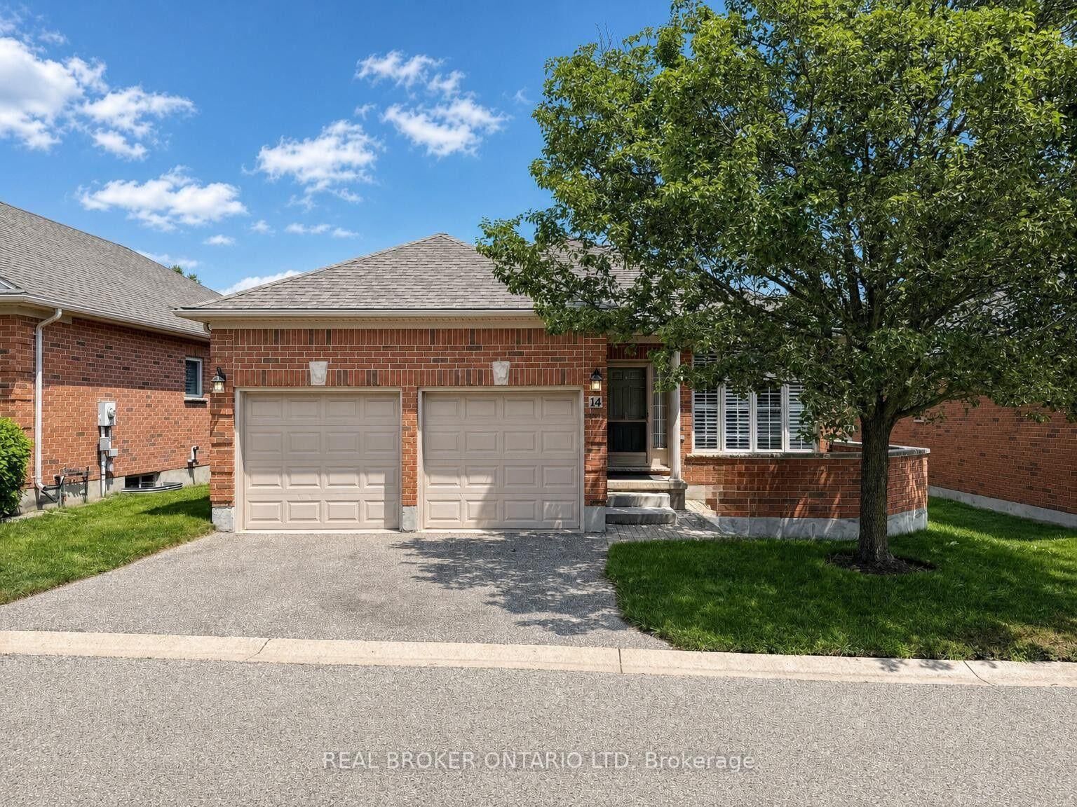 Property Photo:  18 Cadeau Terrace 14  ON N6K 4Z1 