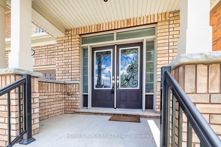 Photo de la propriété: 427 Windsfields Farm Drive W ON L1L 0M1