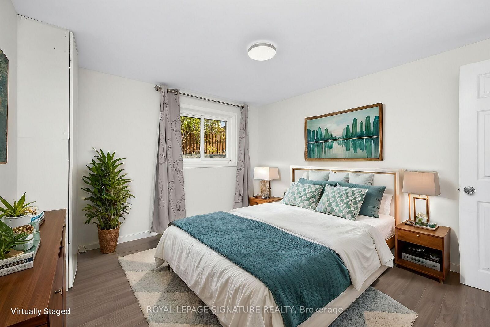 Property Photo:  903 Liverpool Road Lower  ON L1W 1S5 