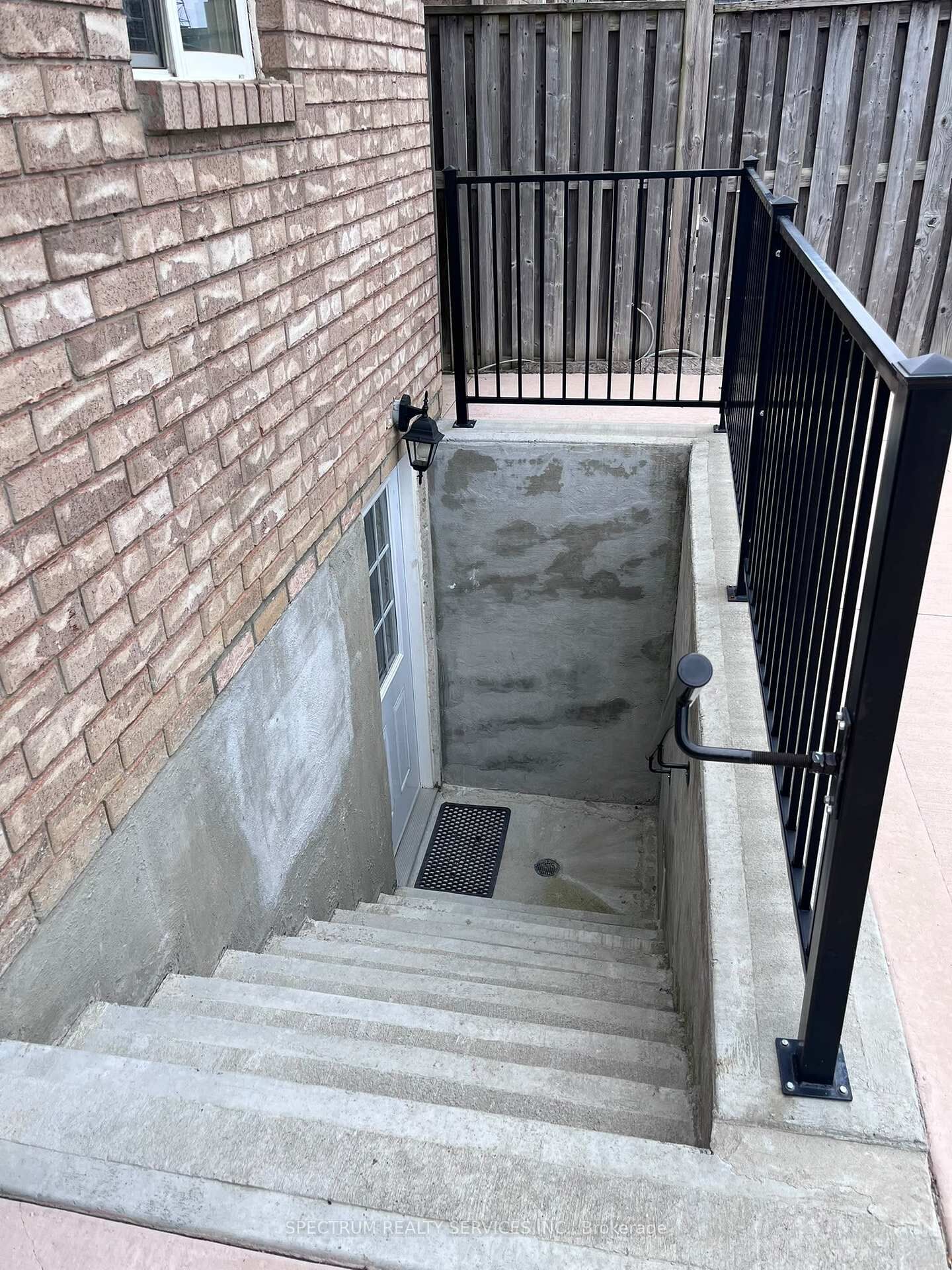 Property Photo:  84 Blue Mountain Drive Basement  ON L0R 1P0 