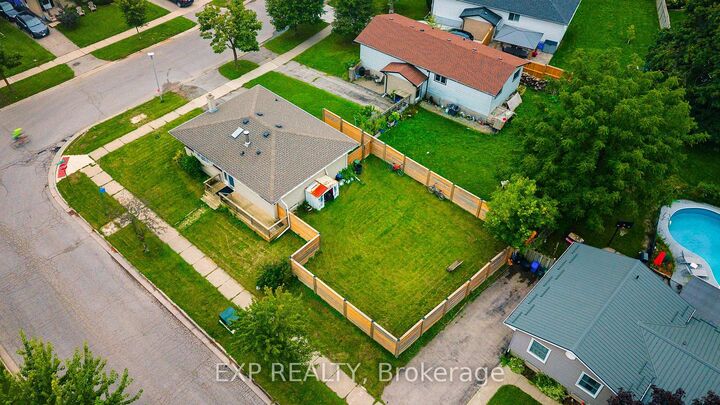Property Photo:  56 Ashbury Avenue  ON N6E 1T1 