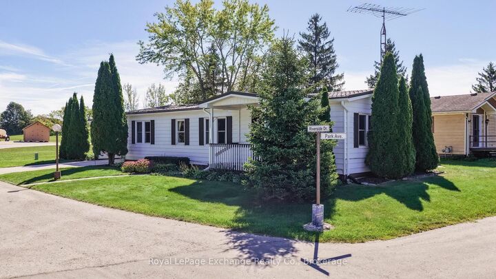 Property Photo:  39724 Amberley Road  ON N0G 2W0 
