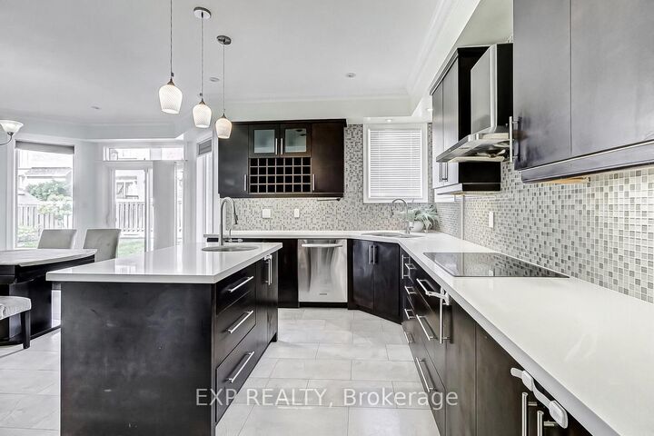 Property Photo:  17 Country Ridge Drive  ON L6E 1C4 