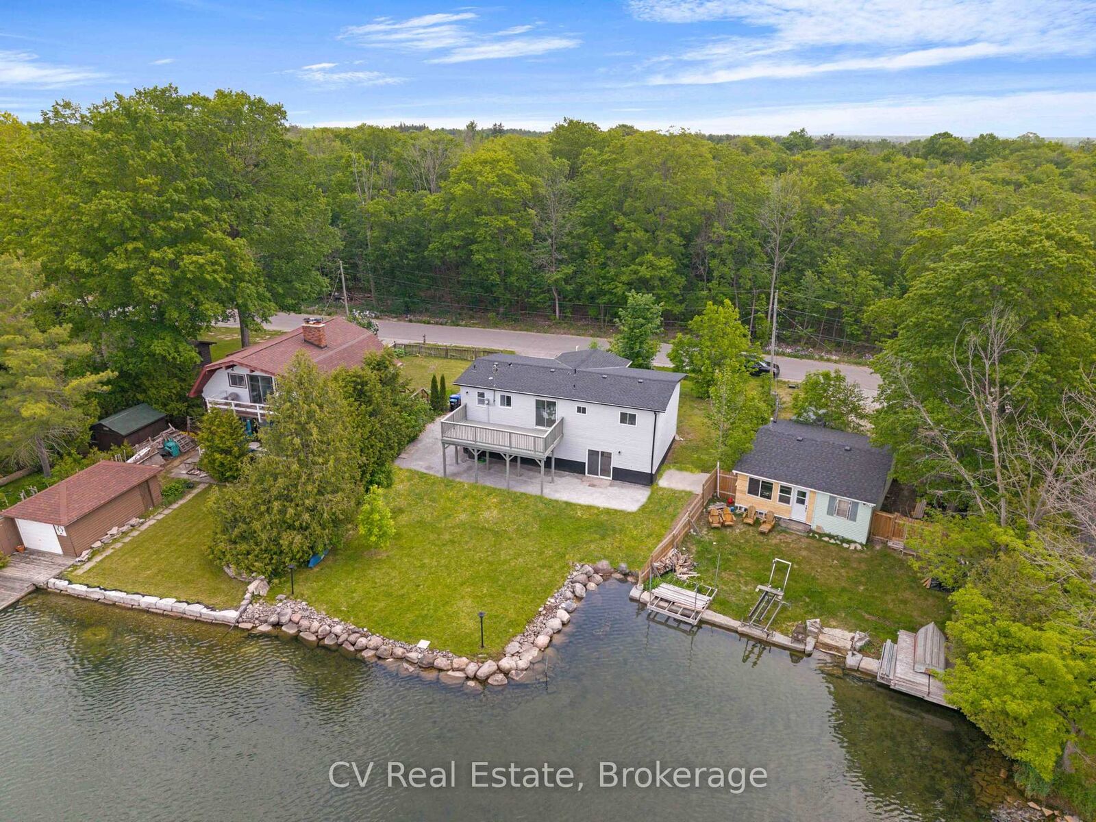 Property Photo: 3338 Cox Drive ON L0K 2B0