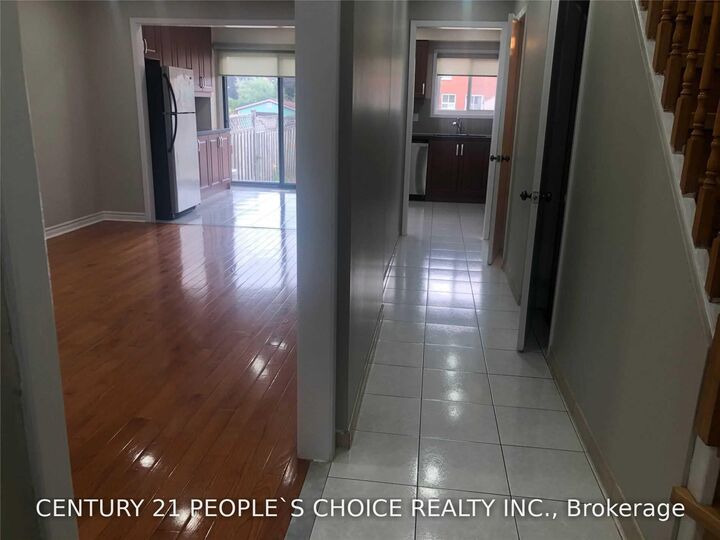 Property Photo:  62 James Edward Drive  ON L3S 1Z8 