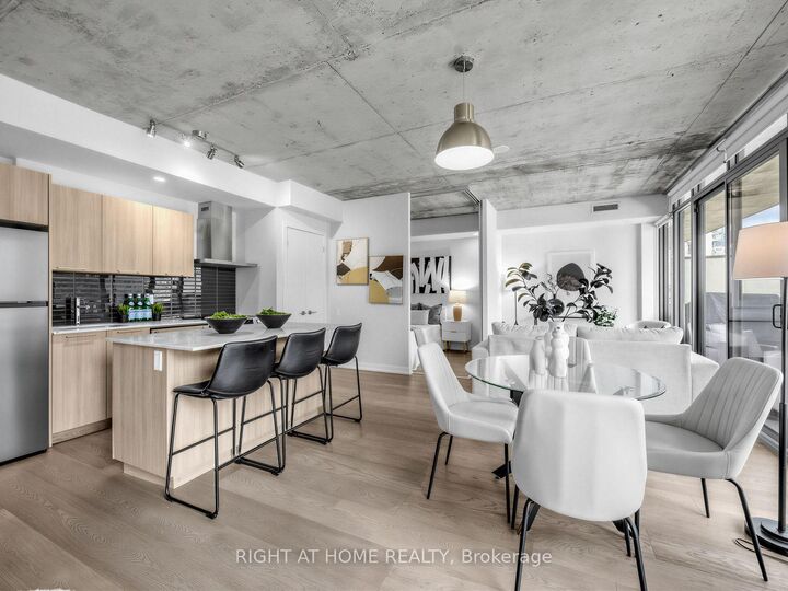 Photo de la propriété:  650 King Street West Street W 708  ON M5V 1M5 