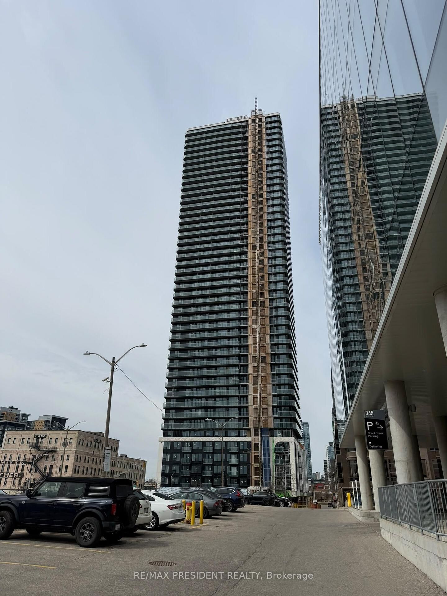 Property Photo:  30 Francis Street 1311  ON N2G 0H1 
