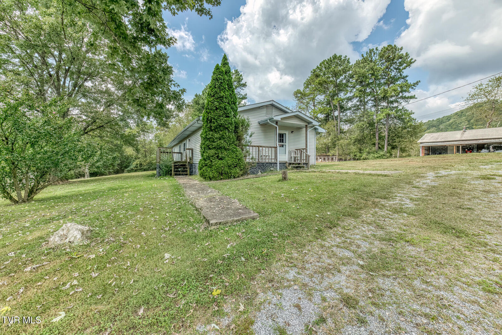 Property Photo:  282 Cave Hill Road  TN 37617 
