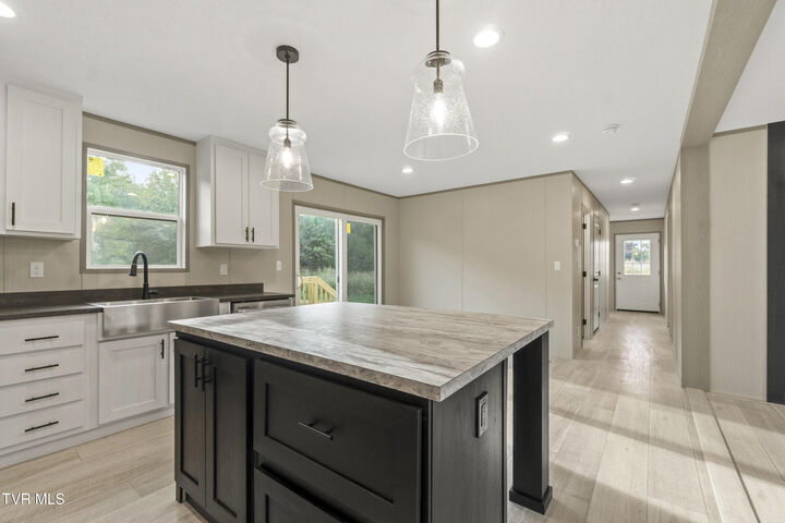Property Photo:  595 McDonald Road  TN 37809 