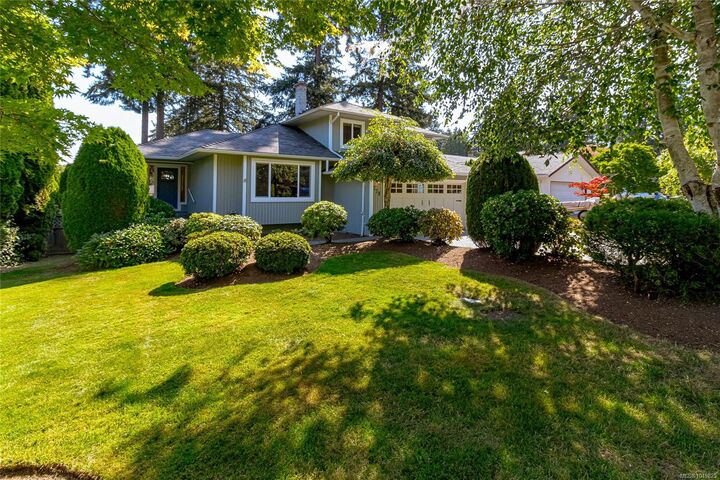 Property Photo:  779 Menawood Pl  BC V8Y 2Z7 