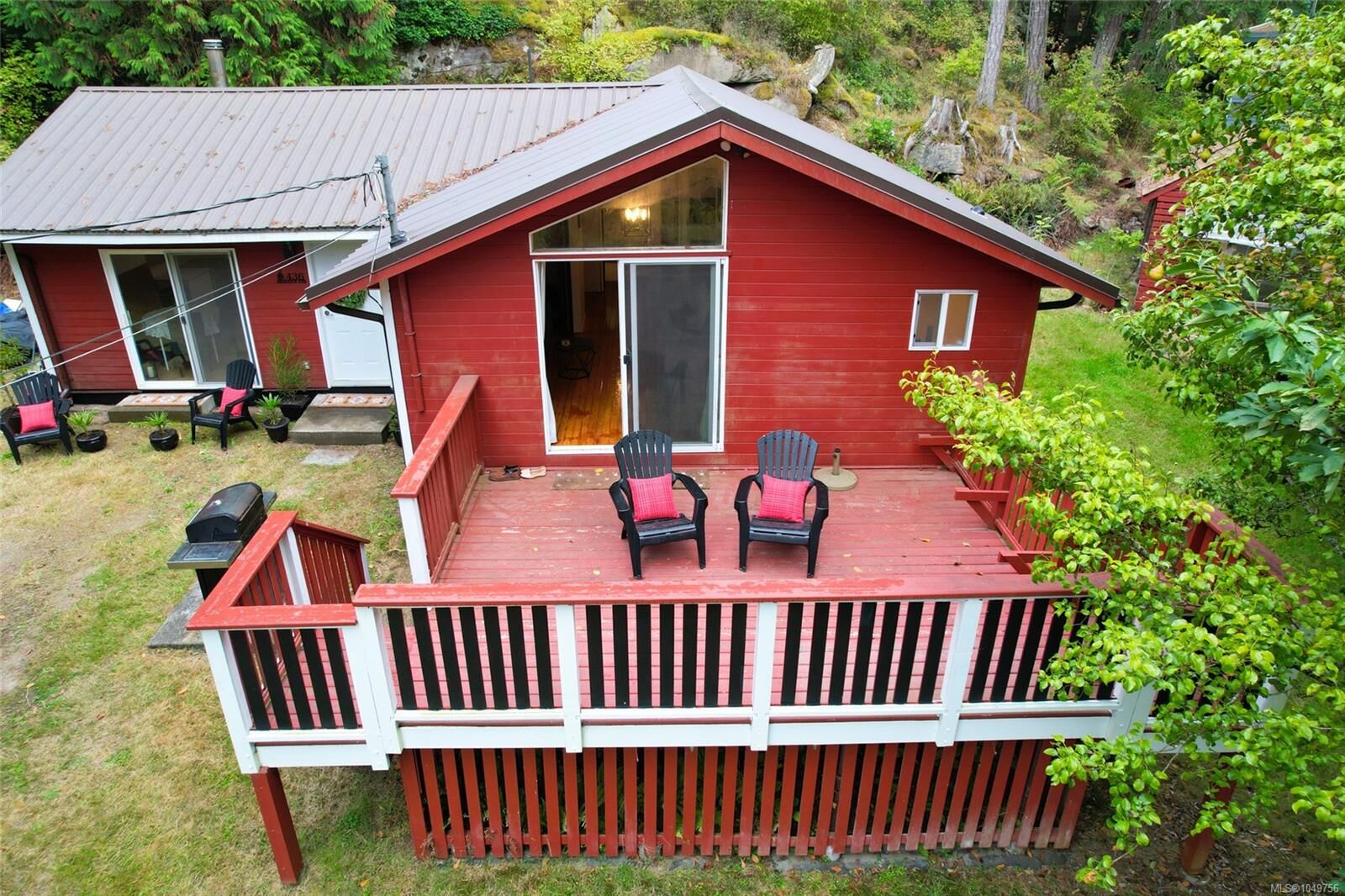 Property Photo:  436 Hemlock Ave  BC V0R 1X1 