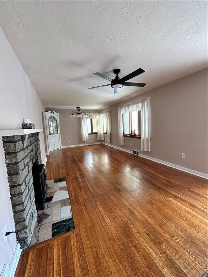 Property Photo:  41 Northmont St  PA 15601 
