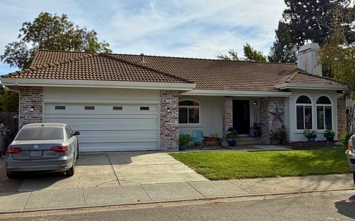 Property Photo:  316 Village Circle  CA 95694 