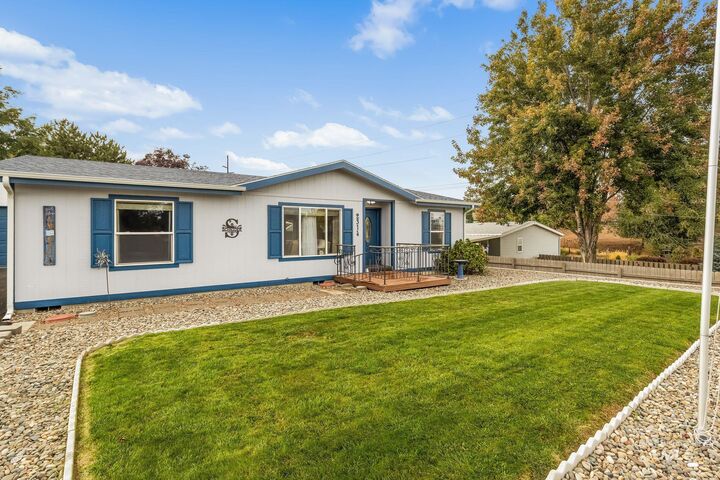 Property Photo:  2314 Lynnlisa Court  WA 99403 