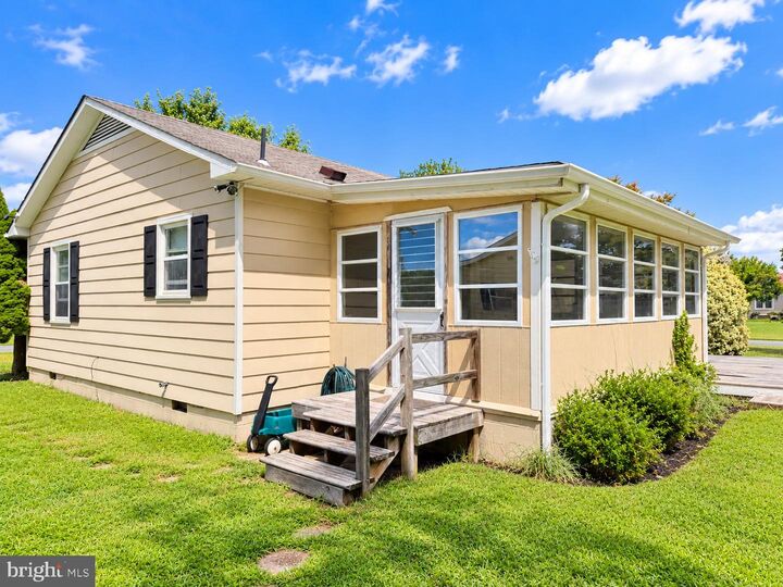 Property Photo:  139 Loganberry Lane  DE 19971 