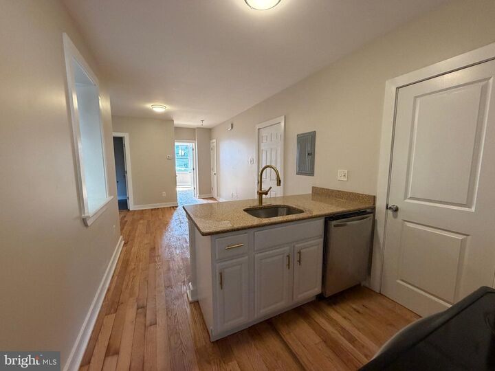 Property Photo:  1001 N Marshall Street 2  PA 19123 