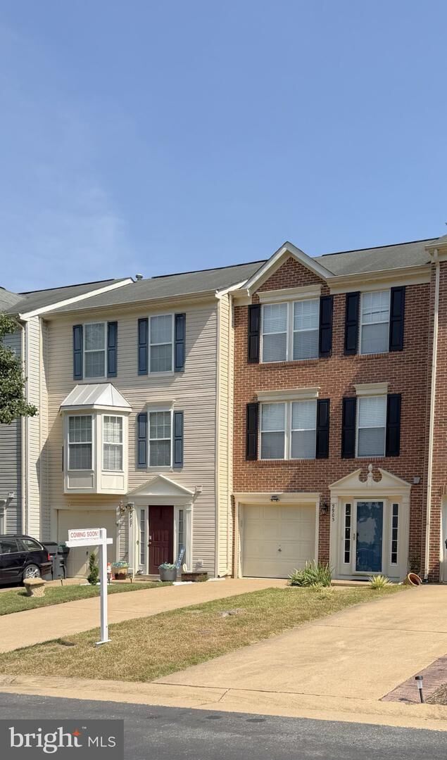 Property Photo:  9905 Grass Market Court  VA 22408 