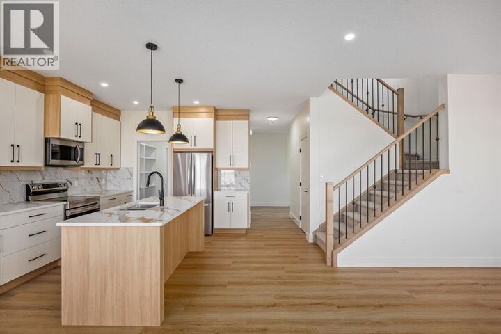 Property Photo:  150 Lakewood Crescent  AB T1P 0G6 