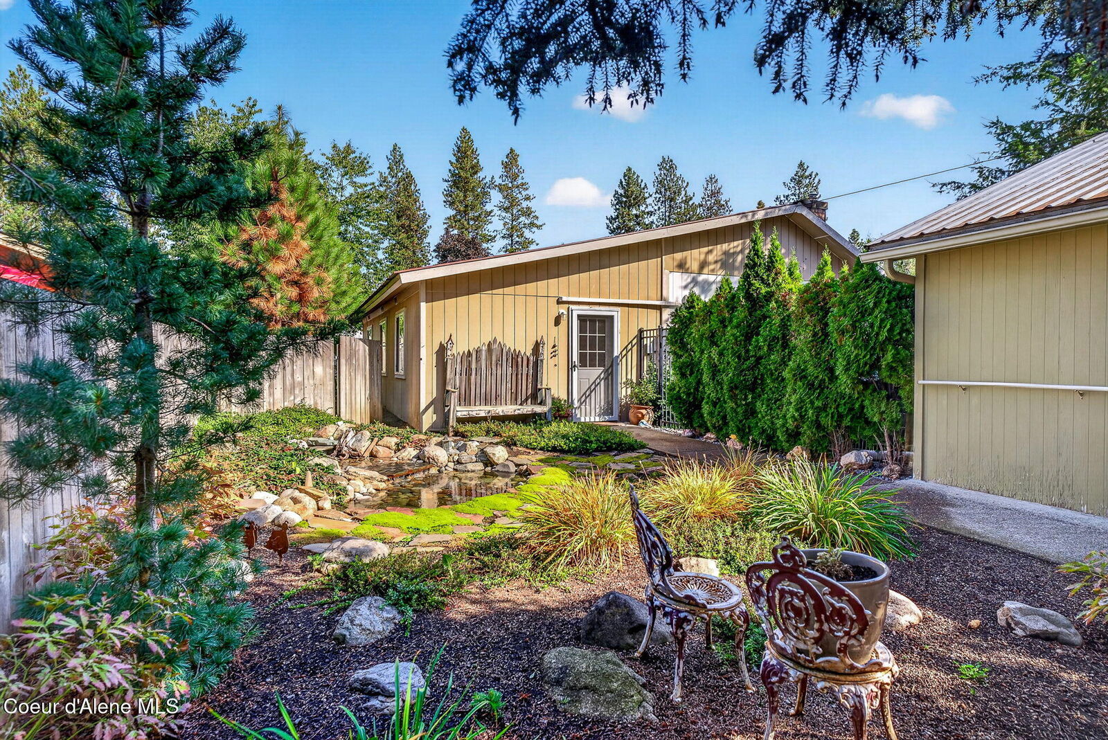 Property Photo:  1075 E Timber Ln  ID 83815 