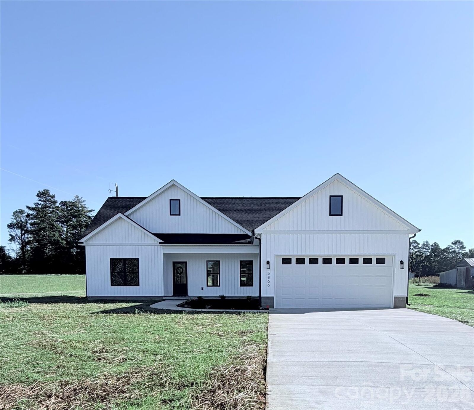 Property Photo: 5866 Old Mocksville Road NC 28144