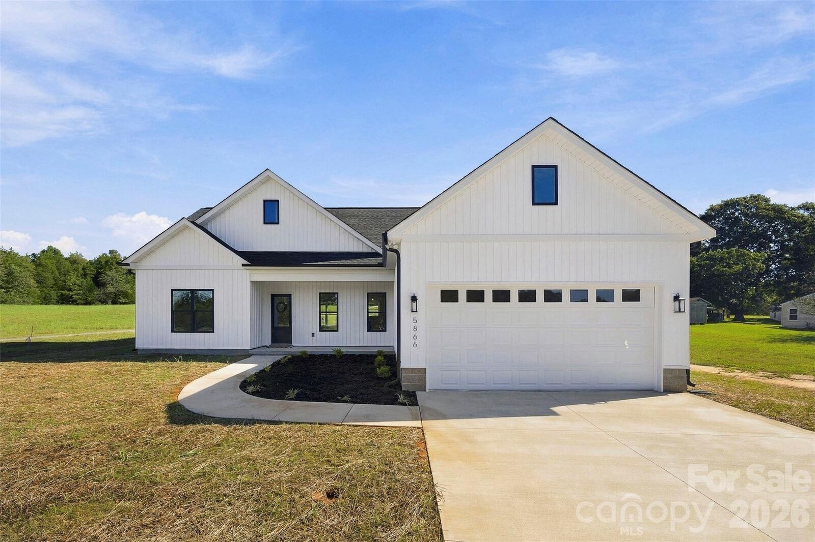 Property Photo: 5866 Old Mocksville Road NC 28144